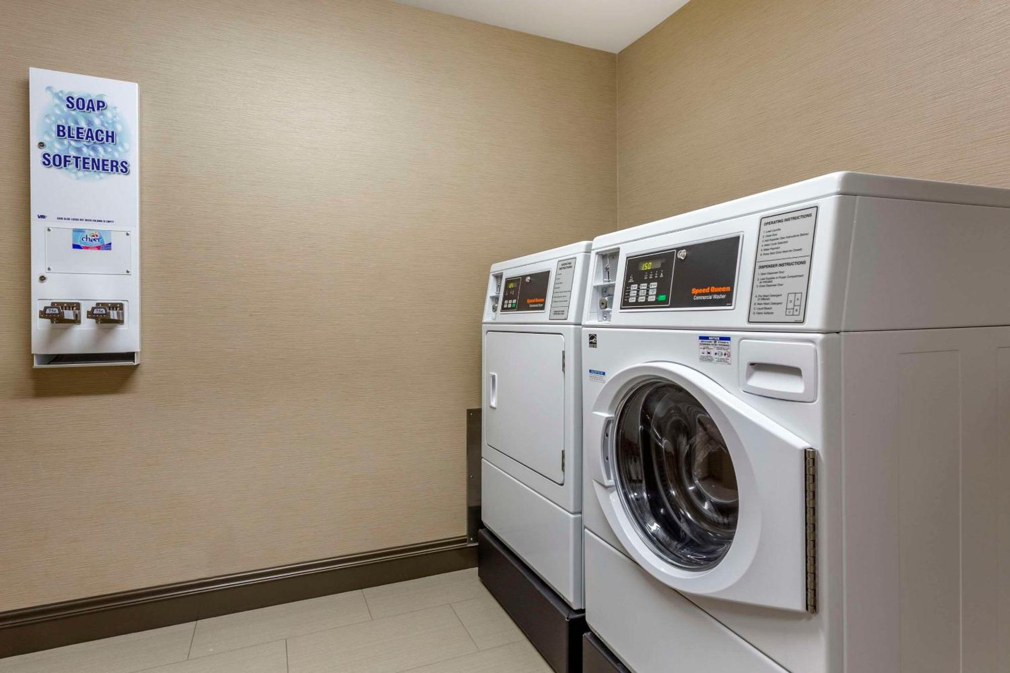 Comfort Inn At Buffalo Bill Village Resort Cody Luaran gambar