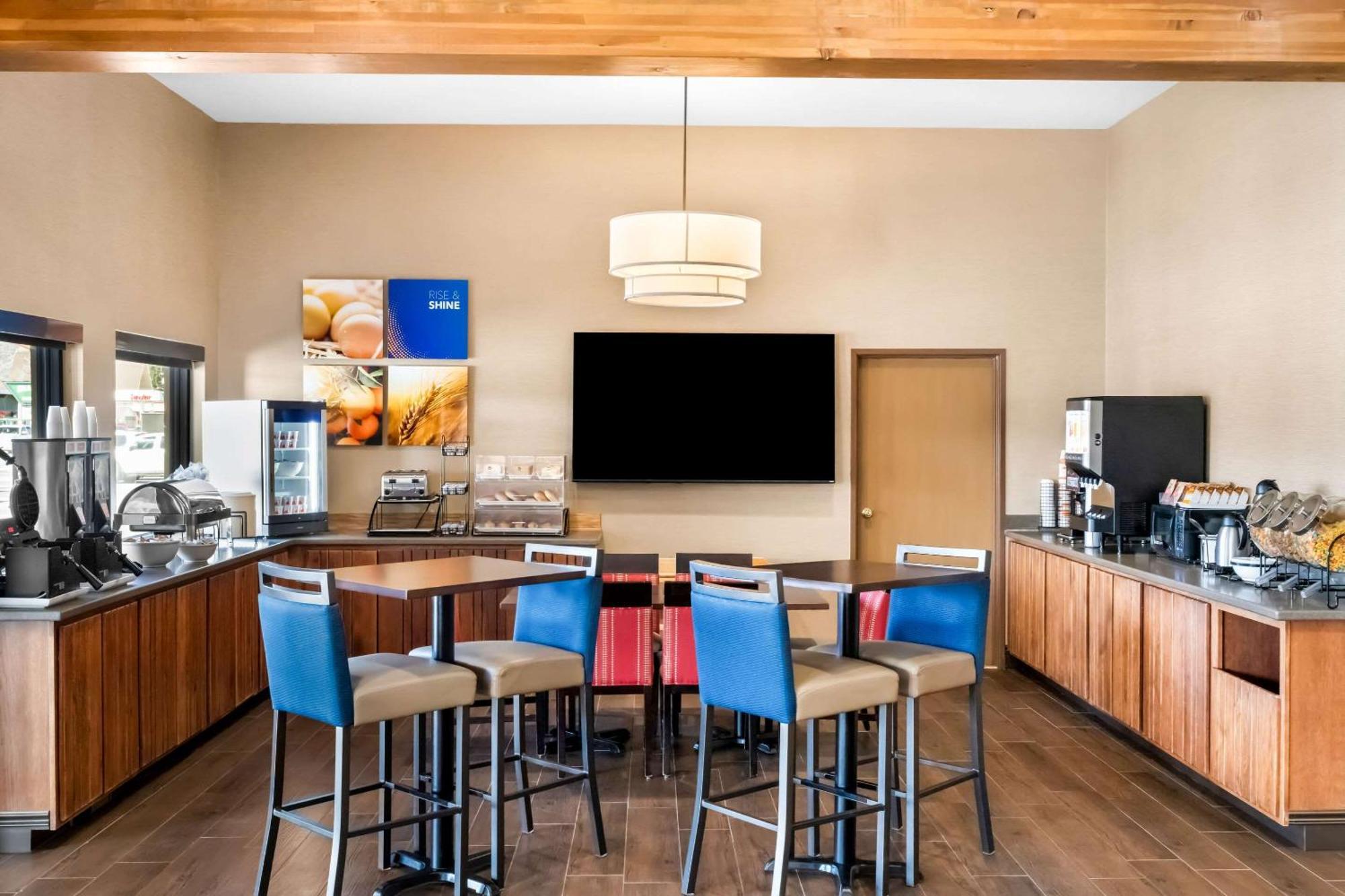 Comfort Inn At Buffalo Bill Village Resort Cody Luaran gambar